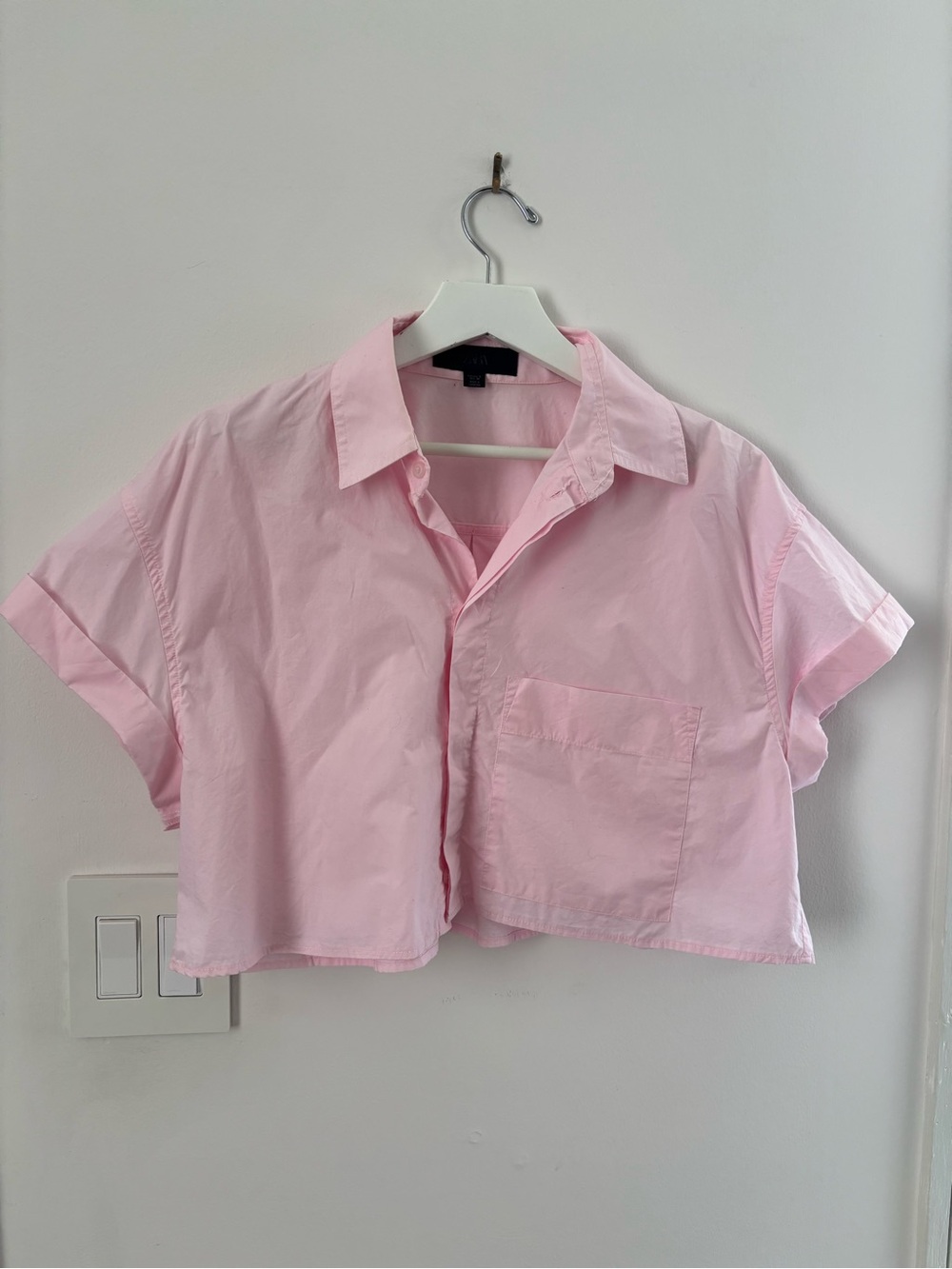 Cropped Button-Up Shirt in Light Pink Zara